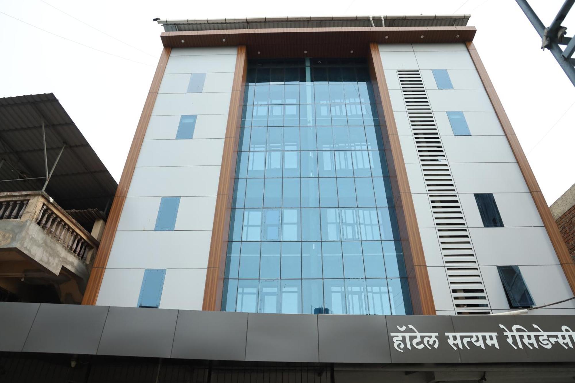 Hotel Satyam Residency Navi Mumbai Buitenkant foto