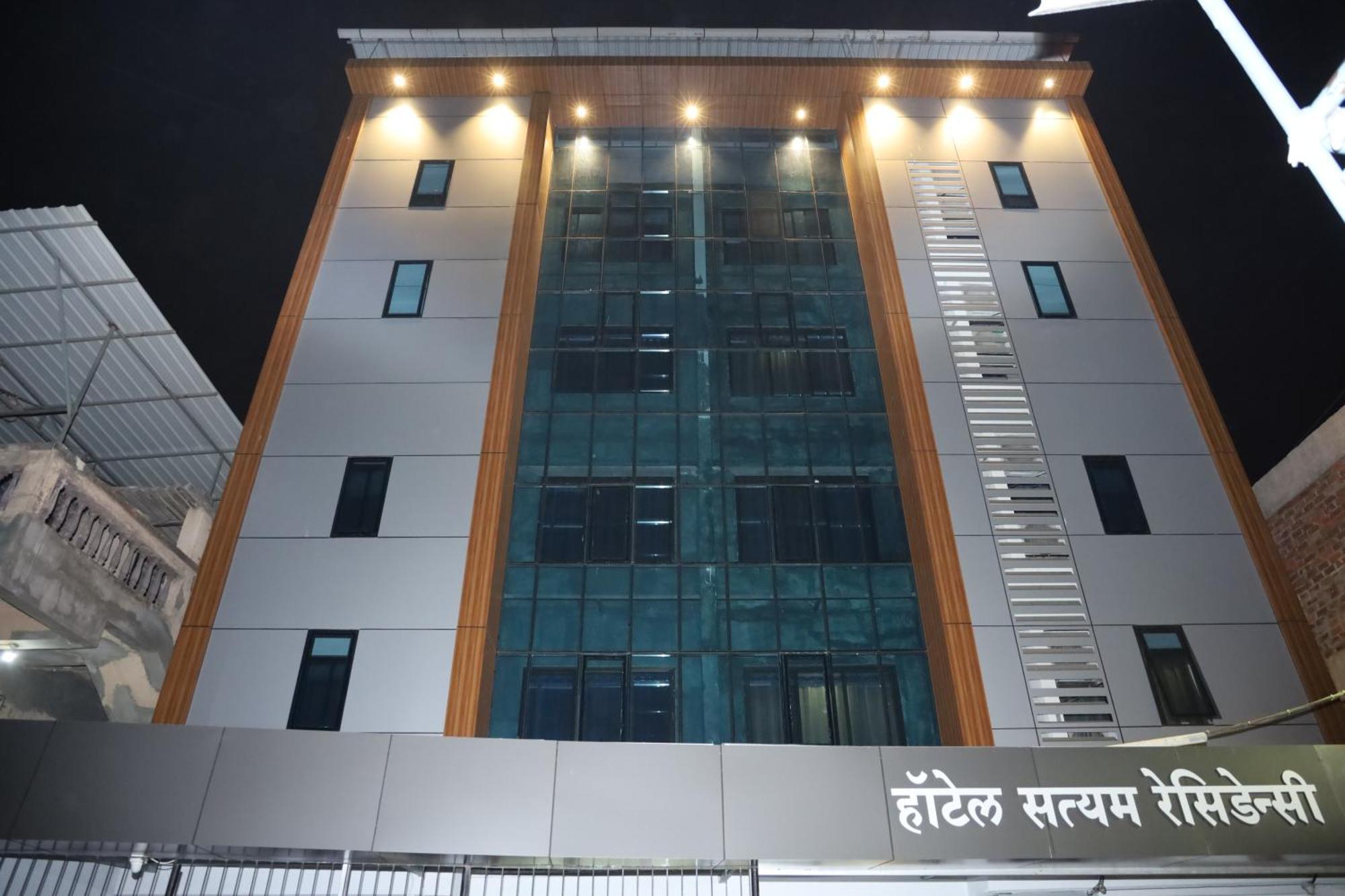 Hotel Satyam Residency Navi Mumbai Buitenkant foto
